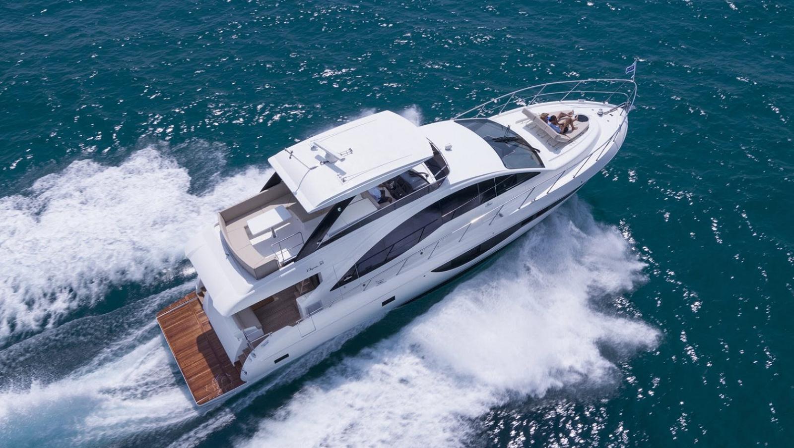 Photo of Major Factory Incentives On 63 Flybridge Boat Show Demo