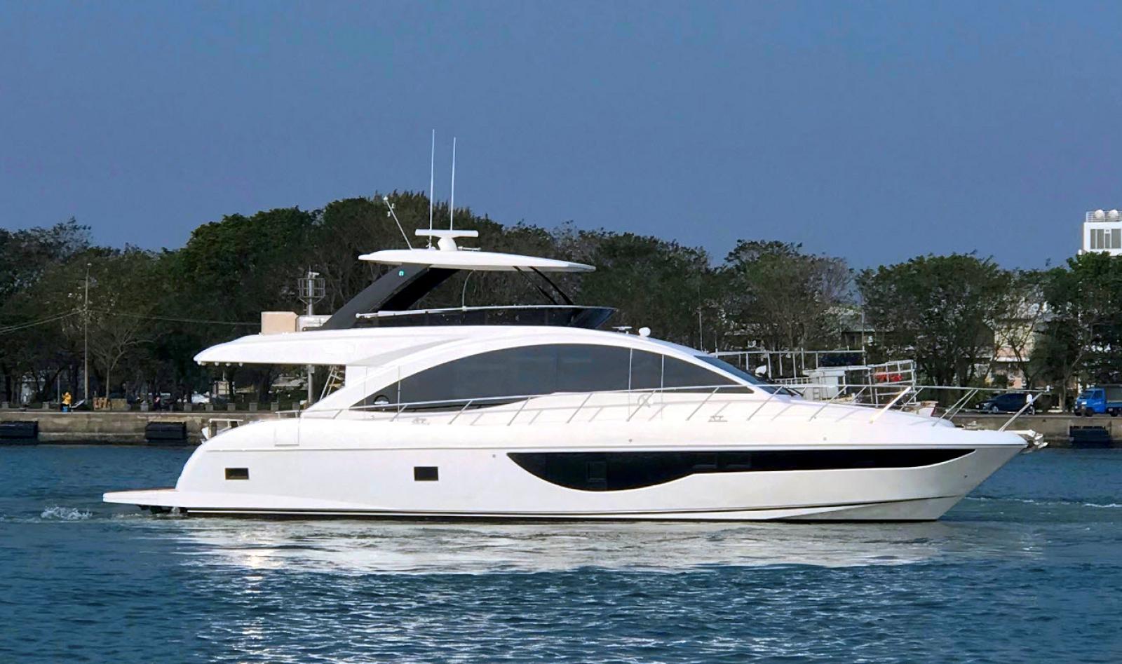 Photo of Dyna Yachts Announces New 63 Flybridge