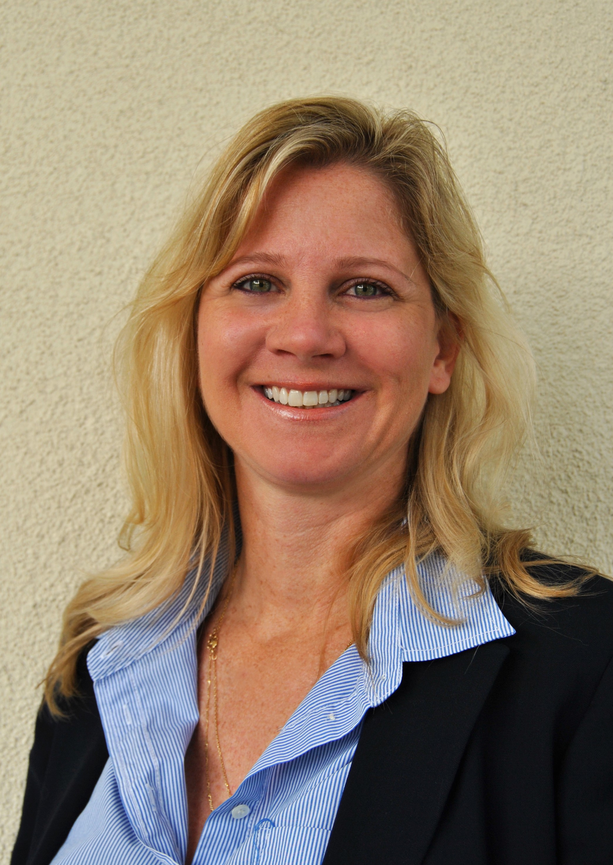 photo of Kathy Hochenberger, Closing Agent