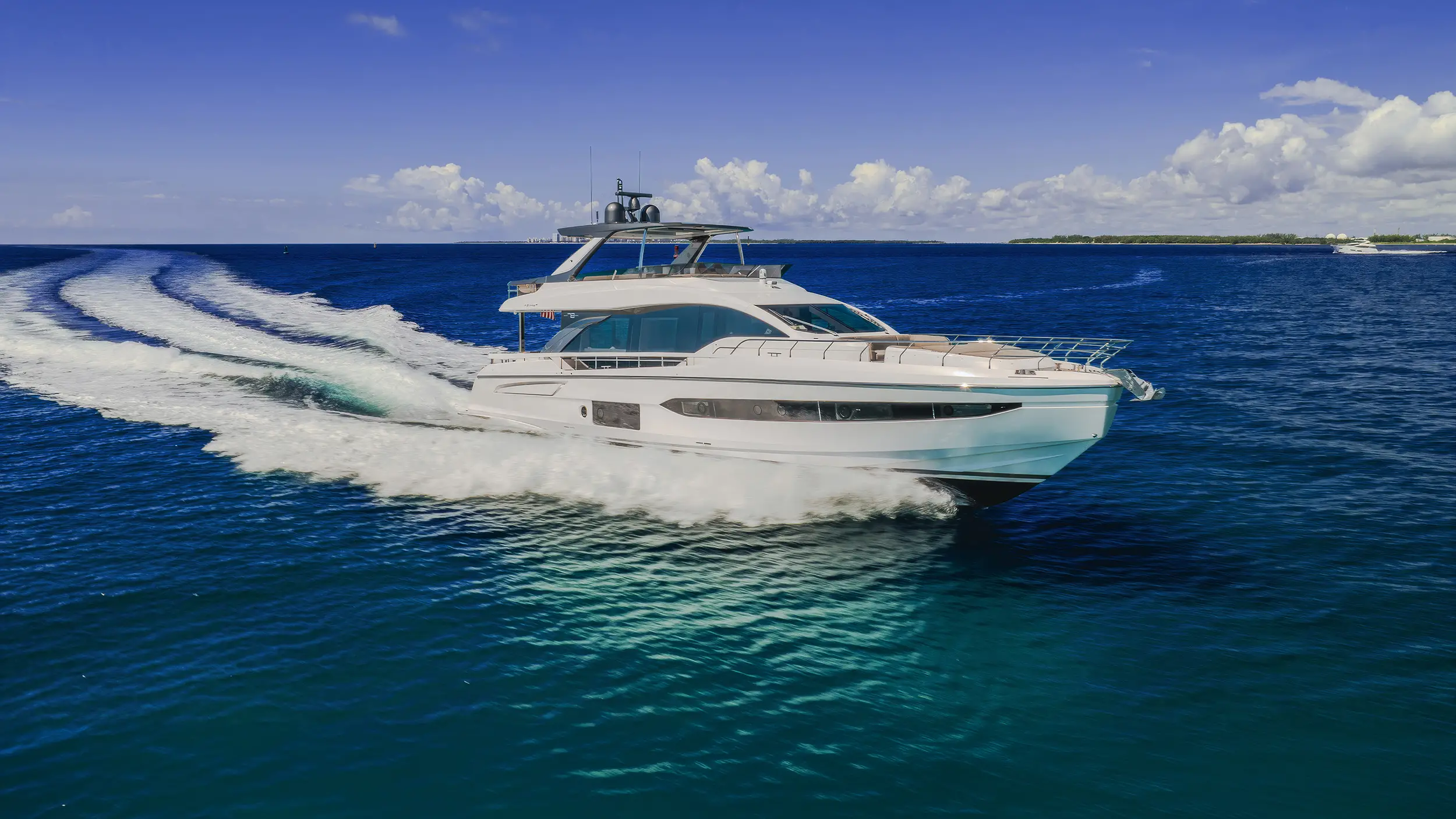 Azimut 78 Fly